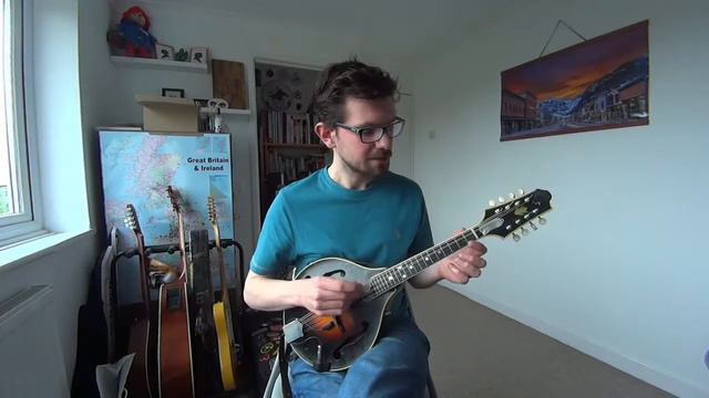 Your first notes on the mandolin - Mandolin Lesson for Absolute Beginners смотреть онлайн