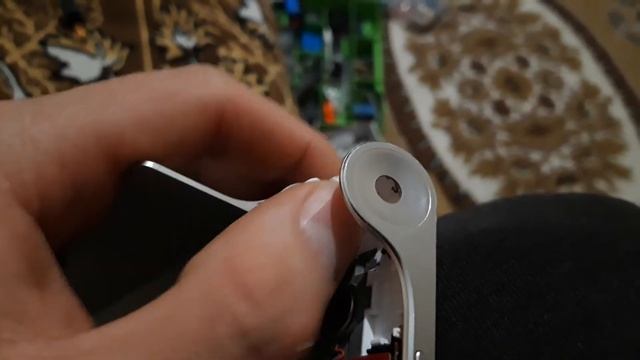 Как заменить батарею(аккумулятор) на планшете Lenovo Yoga(tablet repair) смотреть онлайн