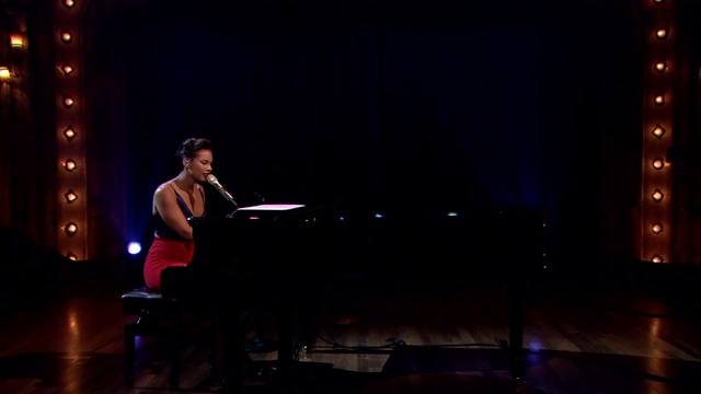 Alicia Keys - Gummi Bears смотреть онлайн