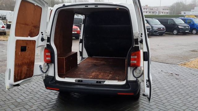 Volkswagen Transporter T28 Panel van Startline SWB EU6 102 PS 2.0 TDI BMT 5sp смотреть онлайн
