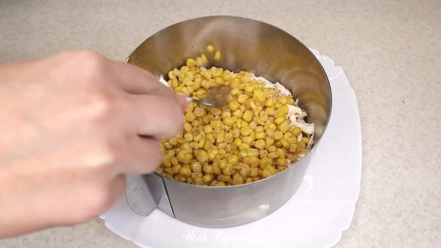 САЛАТЫ с курицей - 5 РЕЦЕПТОВ к праздничному столу! Вкуснейшие салаты на Новый год смотреть онлайн