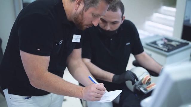 Индивидуальный курс Александра Бабурова "Мастерство протезирования LIVE" смотреть онлайн