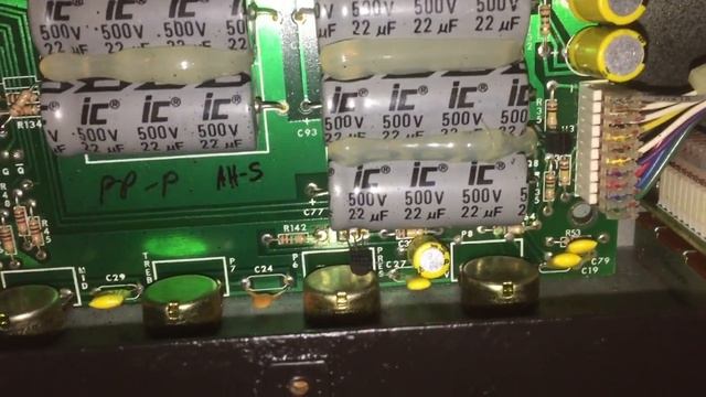 How to FIX scratchy POTS! Amp Repair on a Vintage Carvin X100B смотреть онлайн