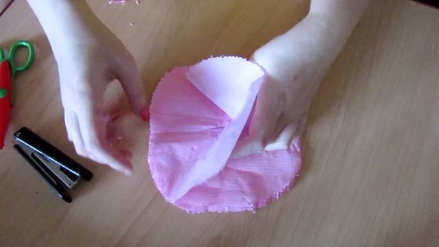 Большой цветок из салфеток. смотреть онлайн