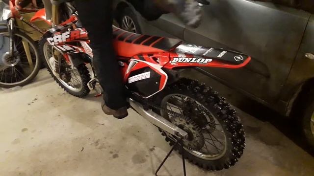 запуск honda crf на холодную смотреть онлайн
