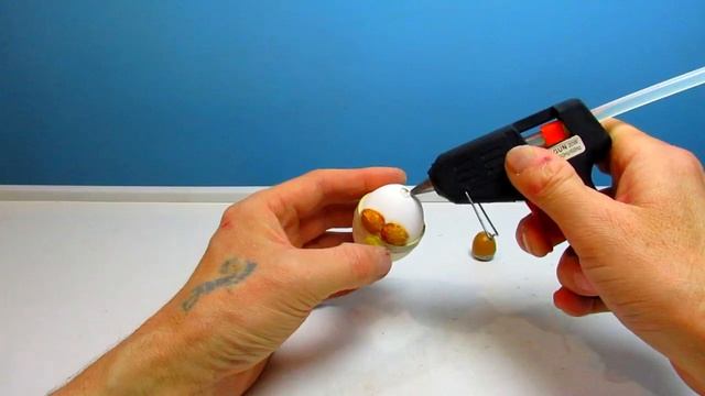 Сделал фигурку галла Обеликса. Поделки из яичной скорлупы своими руками. смотреть онлайн