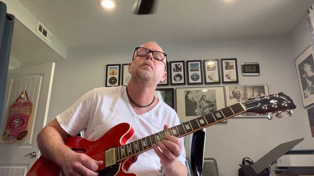 Street of Dreams on Gibson ES-335 смотреть онлайн