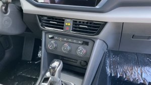 New 2022 Volkswagen Taos 1.5T SE V028349