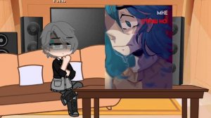 реакция куромаку на зонтика☂️