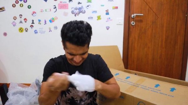 I built myself a new GAMING CHAIR!! | Green Soul Monster Ultimate (Unboxing & Assembly)