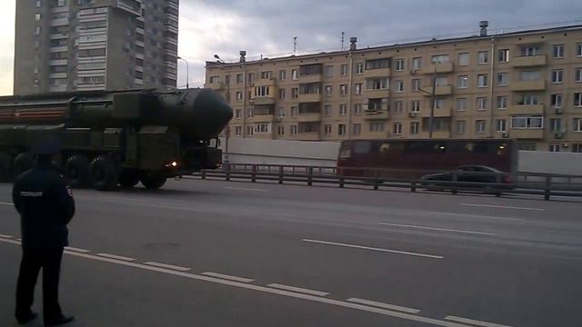 Танки на дорогах Москвы (эпизод 5) смотреть онлайн
