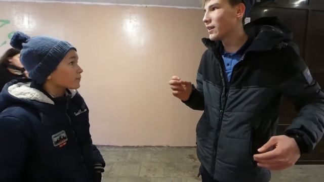 разборки с братом.Требуют выкуп 30 тысяч за камеру.НАМ КАПЕЦ смотреть онлайн