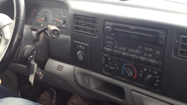 2003 Ford F350 F350 XLT, Crew cab, 4x4 white смотреть онлайн