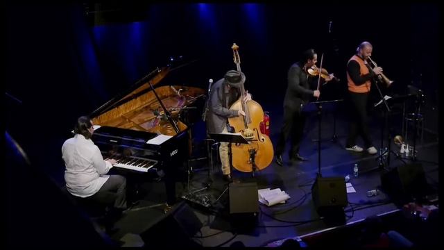 Musette pour Elisabeth (Breins Cafe & Thomas Gansch) смотреть онлайн