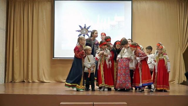 Зимние Святки 2022. Фольклорный ансамбль «Зернышко» - Театрализованная зарисовка «Колядки» смотреть онлайн