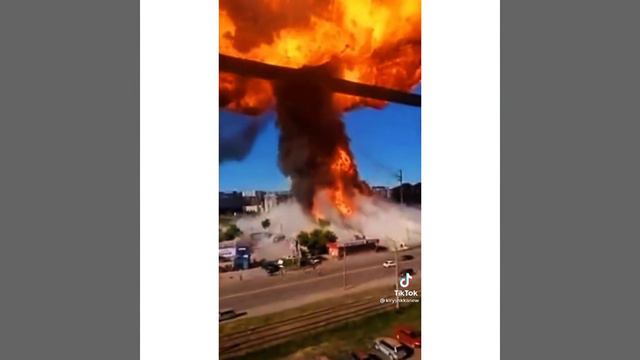 Эл тарабынан тартылган видеолор        Украина дагы азыркы абал😱