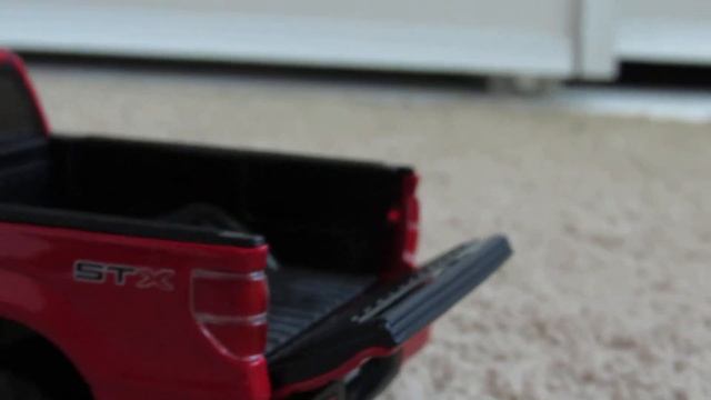 1/27 Ford F150 By Maisto смотреть онлайн
