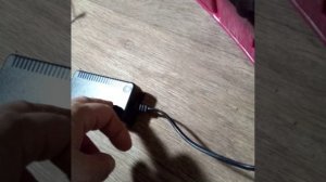 Заряжаю аккумулятор электрического опрыскивателя "Умница" ОЭЛ-10л