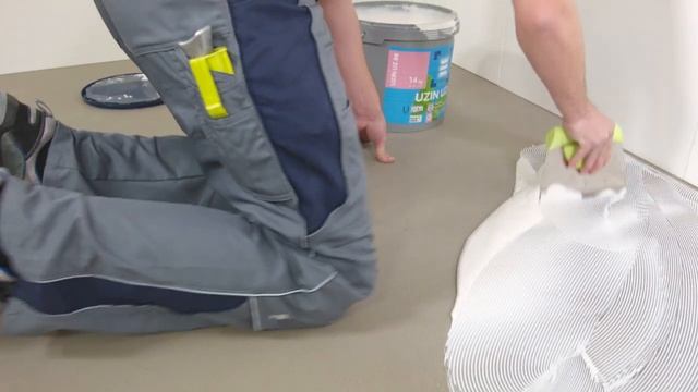 Laying and bonding textile floor coverings, carpet or lino flooring with UZIN UZ 88 смотреть онлайн
