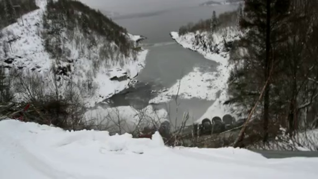Жесткое падение фуры с отвесной скалы смотреть онлайн