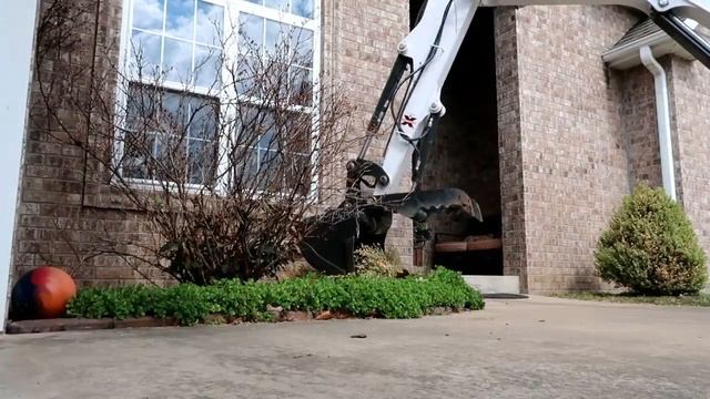 White Landscape Rock Installation смотреть онлайн