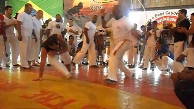 Capoeira Robertão visita смотреть онлайн