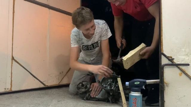 Неадекватная разборка Yamaha jog Poche/ЧАСТЬ 1 смотреть онлайн
