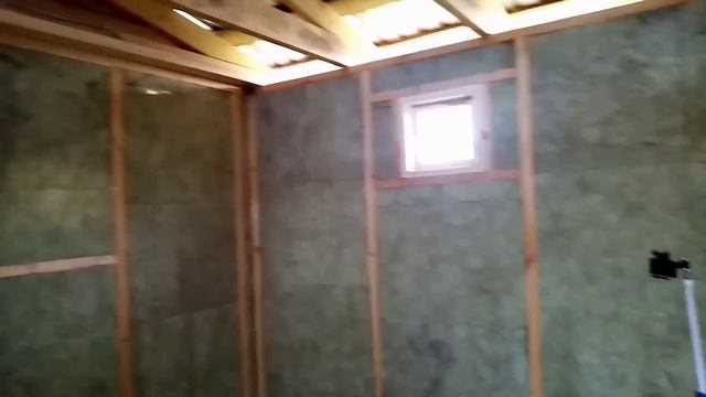 #7 Баня, каркасная баня, утеплил стены потолок, вставил окна, строю один своими руками! смотреть онлайн