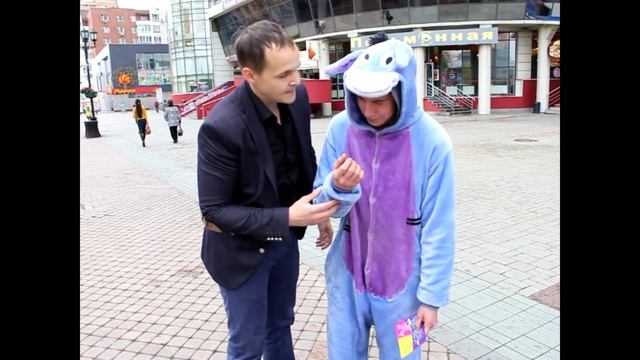 Уличный гипноз, Цыганский гипноз, как загипнотизировать на улице! смотреть онлайн