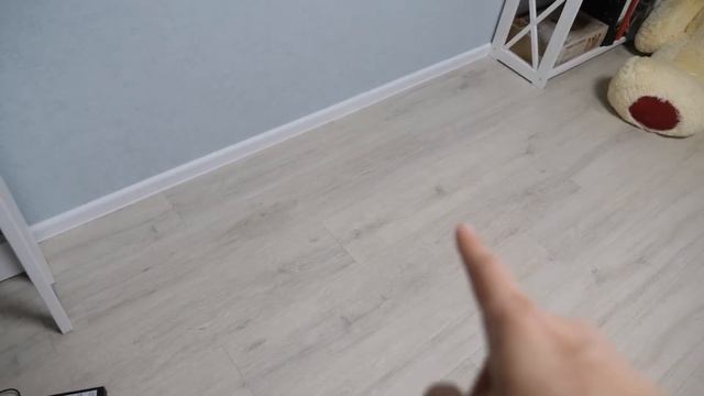 VLOG Привезли диван. Алиса ткнула себе палочкой в глаз смотреть онлайн