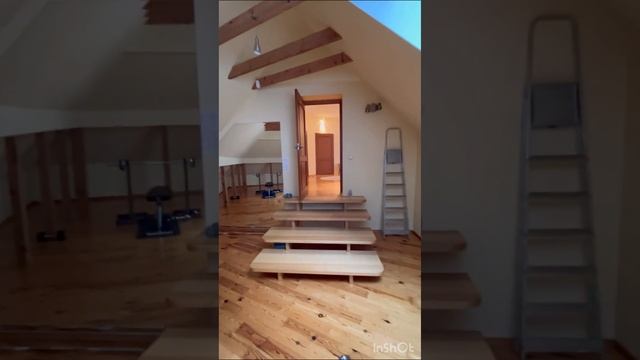 Красивый дом в тихом районе в окружении сосен - в Берги, в Латвии.(недвижимость в Латвии)