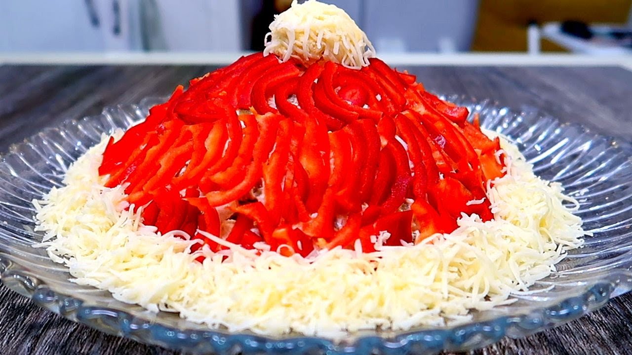 Салат "КРАСНАЯ ШАПОЧКА". Прекрасное украшение новогоднего стола смотреть онлайн