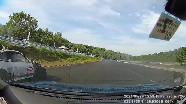 VQドリフト！　D1GPドライバーがV35スカイラインでドリフトしてみたら想像以上に良いドリ車だった！（富士ドリパ） смотреть онлайн