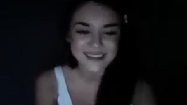 красивая девочка красиво поет.mp4