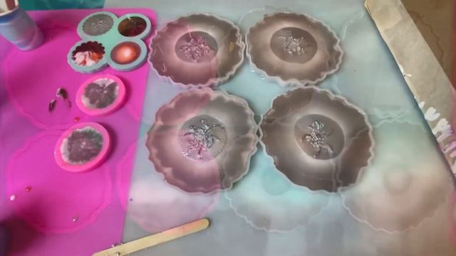 #15. Unique gray and metallic silver resin coasters! смотреть онлайн