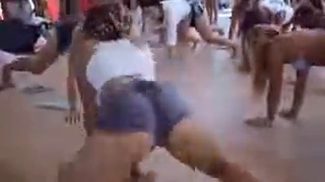 Тверк девчули смотреть онлайн