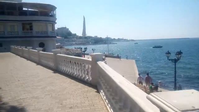 Центр Севастополя набережная Памятник затонувший кораблям смотреть онлайн