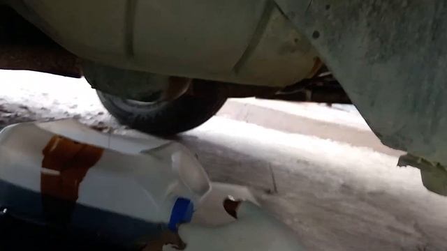 Cambio de aceite. Fiat Palio motor fire 1.4 . смотреть онлайн