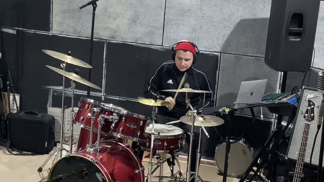 Little Simz - Introvert (drum cover By RuDrums) смотреть онлайн