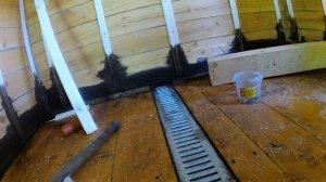 Полы и слив в бане