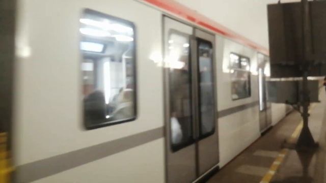 Отправление Балтиец на Станции Площадь Ленина смотреть онлайн