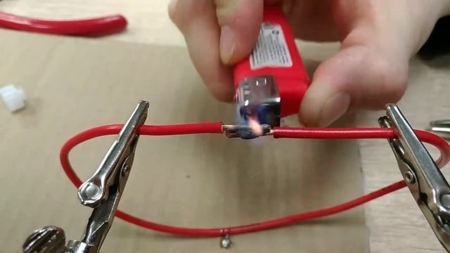 Спайка проводов паяльной пастой (нагрев зажигалкой) B3000R смотреть онлайн