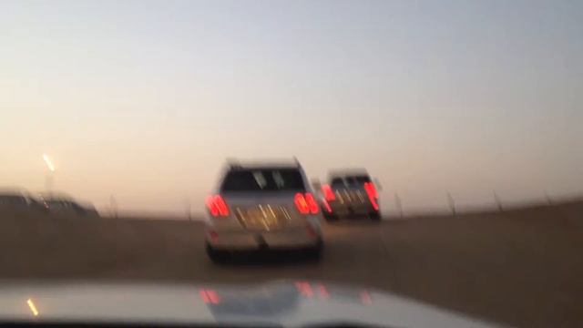 Toyota Land Cruiser 200 - по пустыне смотреть онлайн