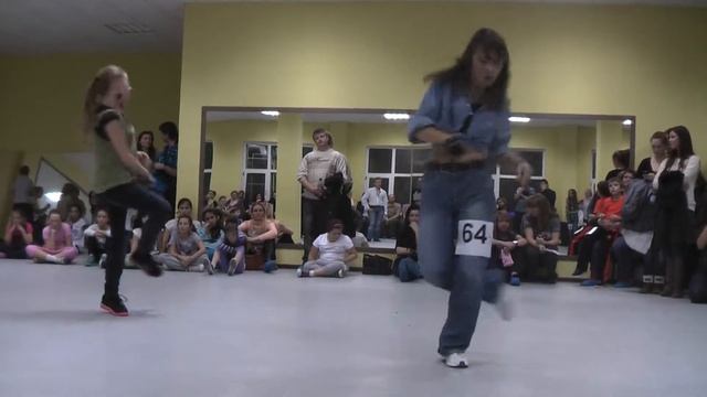 Турнир по уличным танцам в "Танцбурге" (г. Железнодорожный) 24.11.13г. Юниоры. 1/4 финала смотреть онлайн