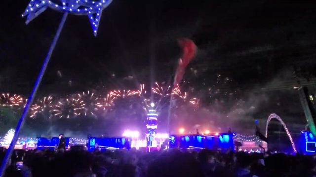 Adam Bayer Electric Daisy Carnival 2022 Factory93 Fireworks смотреть онлайн