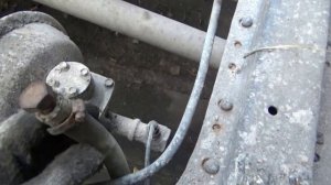 Педаль тормоза поднимается при нажатии.ГАЗ-3307 с Д240.