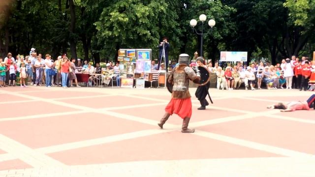 Реконструкция боя (в Белгороде) смотреть онлайн