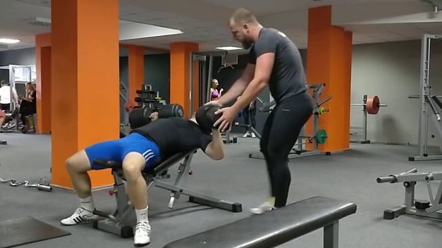 Жим гантель 40кг смотреть онлайн