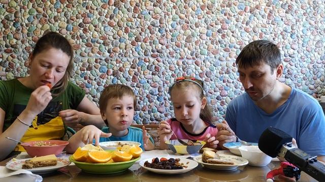МУКБАНГ ЗАВТРАК ВСЕЙ СЕМЬЁЙ | MUKBANG BREAKFAST FOR THE WHOLE FAMILY. #StepFamily #breakfast