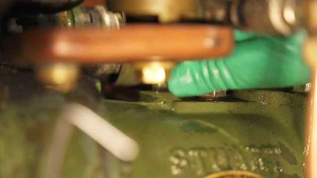 Will This Old Stuart Turner P5M Boat Motor Start? | Workshop Diaries | Edd China смотреть онлайн